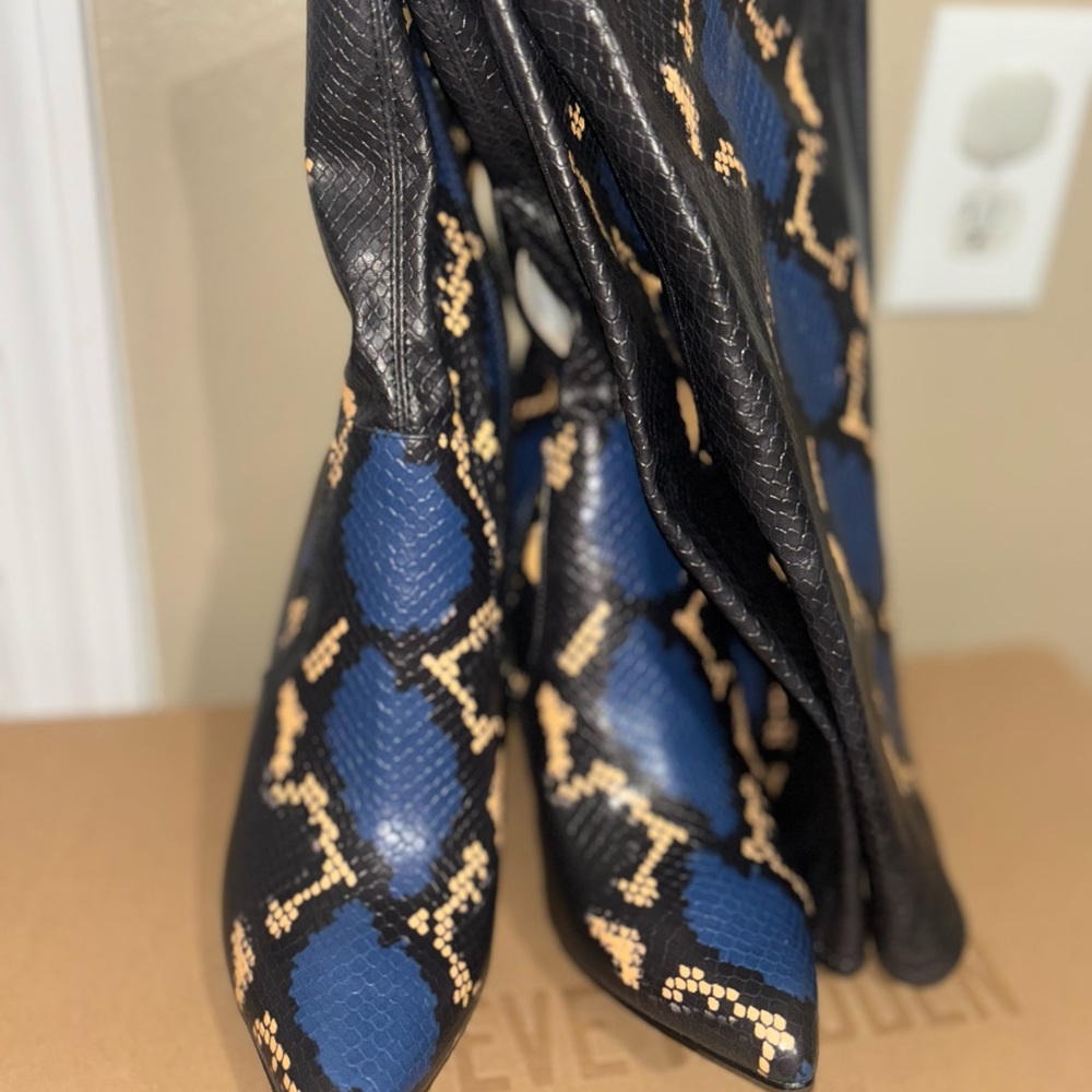 Steve Madden Black and Blue Snakeskin Heeled Boots